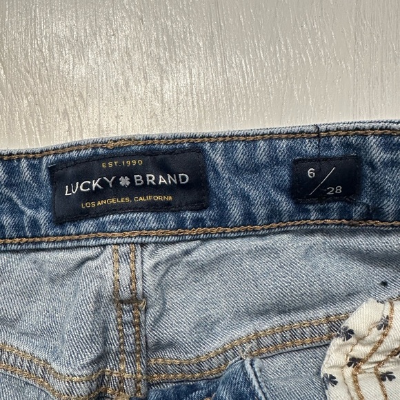 Lucky Brand Sienna Slim Boyfriend Jeans Size 6 / 28 Distressed Mid Rise Stretch - Picture 6 of 10